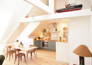 Vue sur la cuisine ouverte