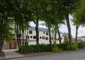 facade-cour-2cs.chalmeau_non_libre_de_droits.jpg