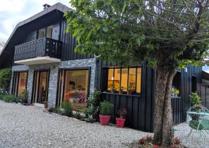 LA MAISON DU LAC