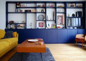 Intérieur - Séjour avec bibliothèque sur-mesure