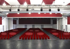Salle Pascal Obispo, La Lande-de-Fronsac, agencéa architectes