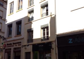 Reconstruction de l'immeuble à l'identique de l'existant avec intégration des no
