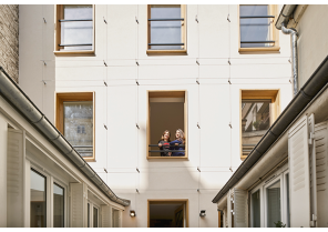 Transformation d'un petit immeuble en troplex unifamilial