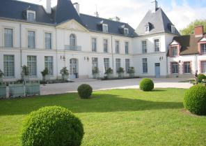 chateau_facade_principale.jpg