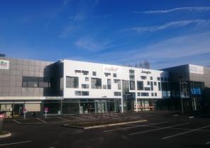 REHABILITATION BATIMENT EN COMMERCES ET BUREAUX A MONTBELIARD 25