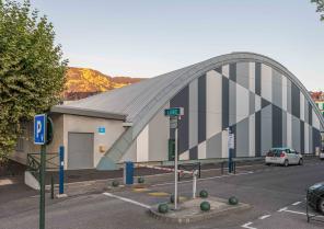 gymnase_des_pres_riants-1_facade_ouest_cmezphotographie.jpg