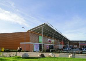 Les cellules commerciales et la galerie extérieure