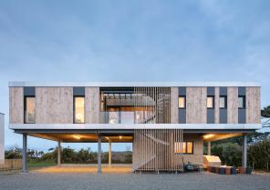 Maison sur pilotis ©Pascal Léopold Photographie