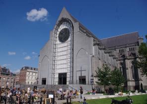 Façade de la cathédrale Notre-Dame de la Treille