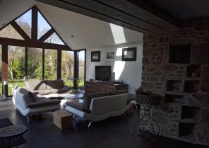 EXTENSION SALON