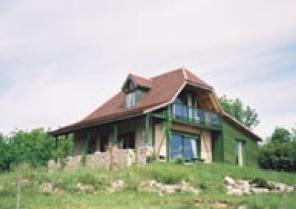 Une maison de 4 pièces au bord du causse