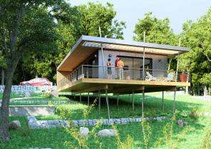 Maison dans les arbres en Ardèche
