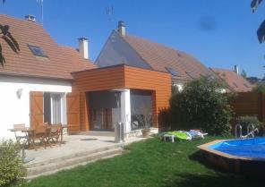 Vue de l’extension depuis le jardin