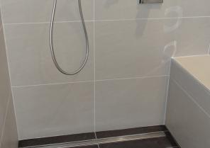 Vue de l'espace douche (après travaux)