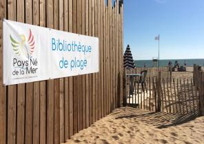 Bibliothèque éphémère - vue sur mer