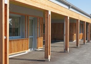 Ecole Les Prés Verts de Berville - la galerie préau