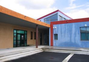 Vue Est - Préau et entrée sur cour maternelle