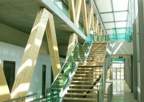 12-08-03_cdf2_2_leg.jpg