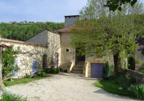 Vue sur l'entrée de la maison