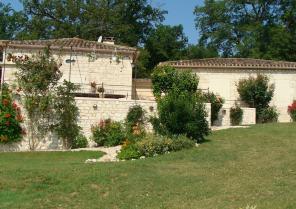 Maison rénovée et extension (terrasse et partie nuit)