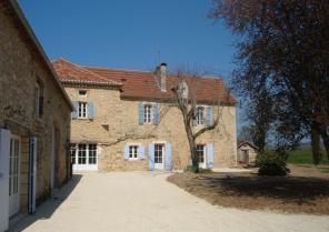 Façade de la maison rénovée