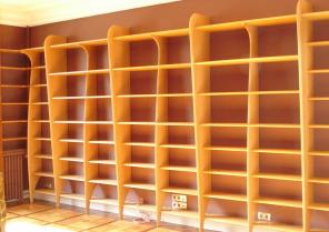 Ensemble de bibliothéque murales en bois blond. ARCHI-V.O