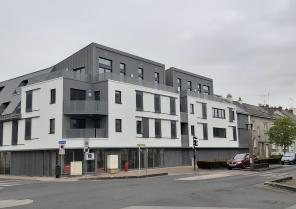 Livraison effectuée mai 2021, respect des gabarits voisins et réemploi contempor