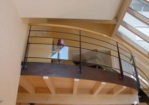 maison bioclimatique construction neuve intérieur mezzanine