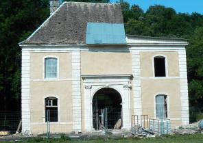 Vue de la façade reconstruite