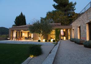 Construction contemporaine en site inscrit des Dentelles de Montmirail