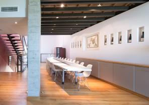 Rénovation intérieure contemporaine - Maison des Vins de Gigondas