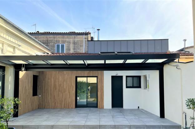 photo_pergola_acier_verre_kego_architectes_bordeaux.jpg