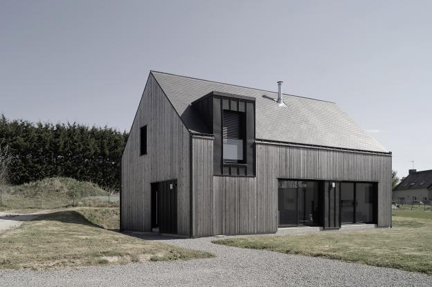 Façade d'entrée/jardin