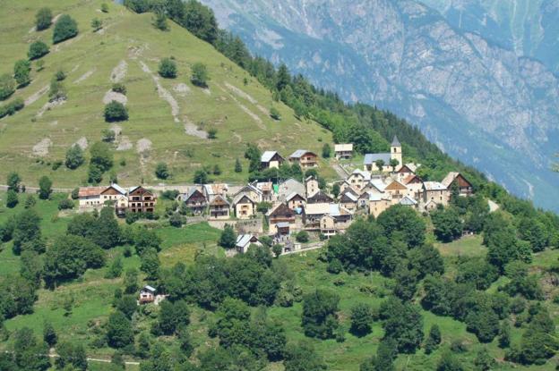 Vue du village avec le projet