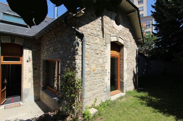 renovation-restructuration-extension-pierre-bois-beton-chaux-chanvre-vintage-car