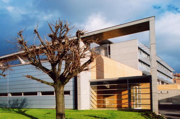 Façade sur salle polyvalente