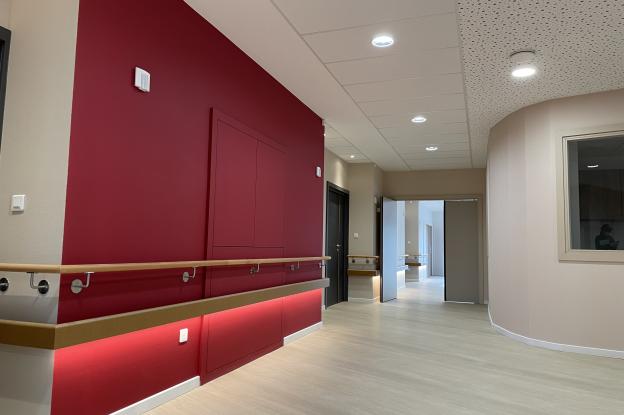 UVP dans l'extension -circulation avec main-courante rétroéclairée-