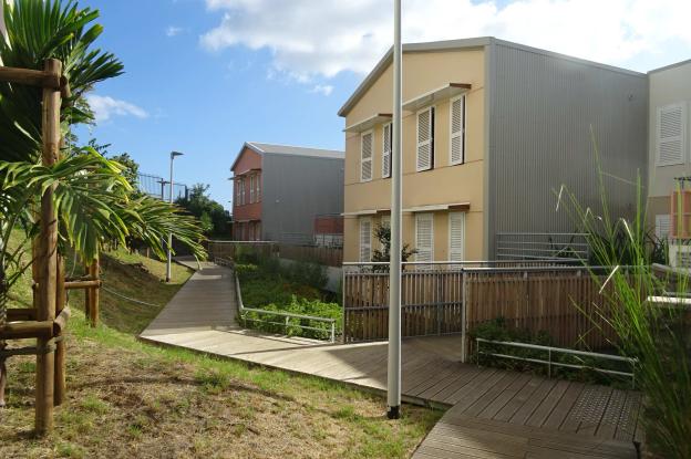 Le Kourli - Logements traversants donnant sur  jardin