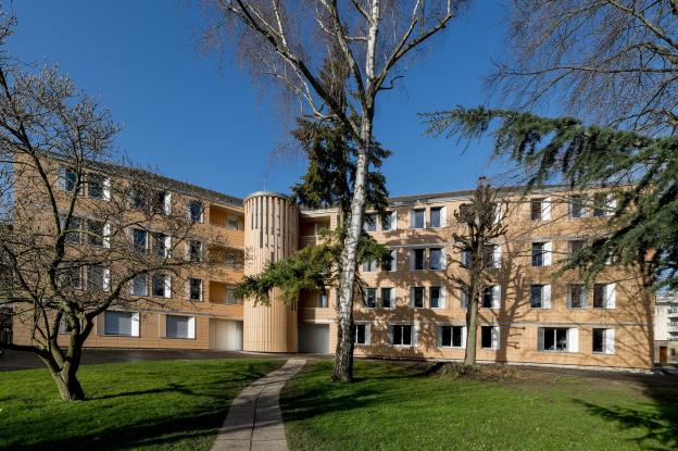La façade d'entrée coté jardin