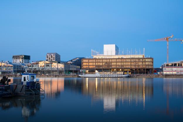aakingkong-dock_g6_photo_arthur_pequin_1-vue_bassins_a_flot.jpg