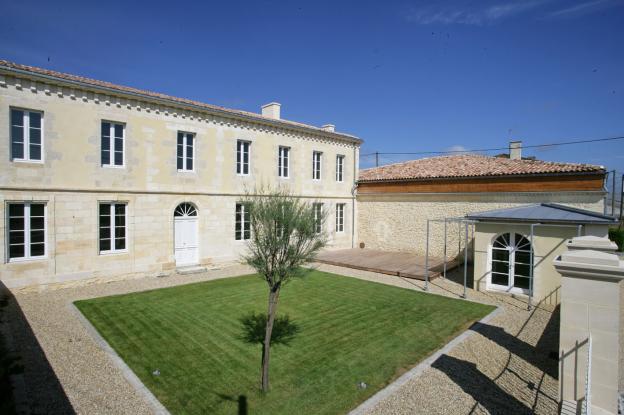 chateau_branas_reduite_1.jpg