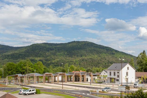 Vue lointaine de la Halle
