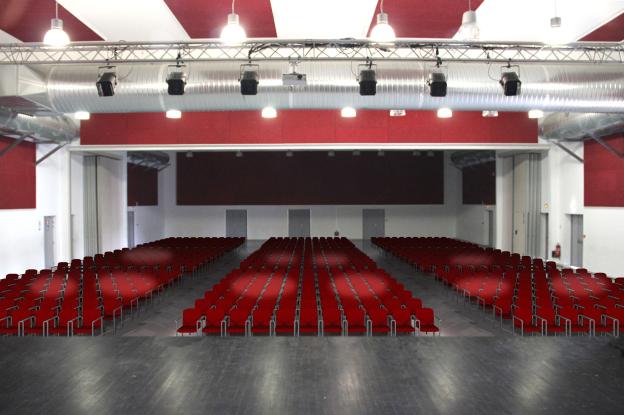 Salle Pascal Obispo, La Lande-de-Fronsac, agencéa architectes