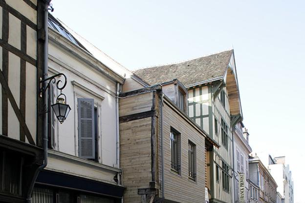depuis la rue de la monnaie