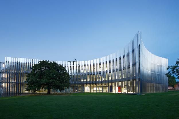atelier-du-pont-bureaux-aux-herbiers-02.jpg