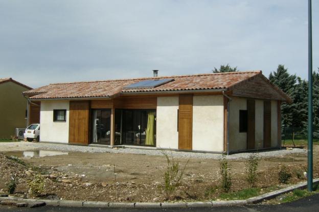 Maison Bottes de Paille dans un lotissement