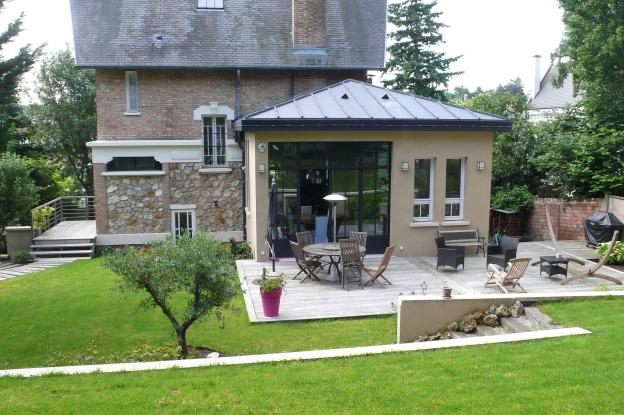 Extension de la maison vue depuis le jardin