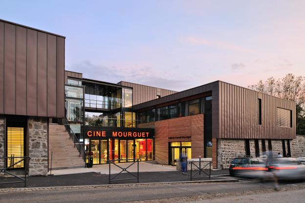 « Le Méridien », un ensemble municipal plurifonctionnel : façade sur rue
