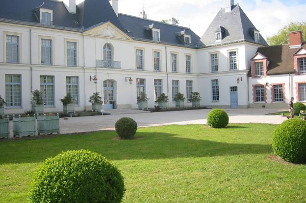 chateau_facade_principale.jpg