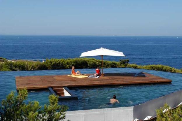 10-roof-resort.jpg